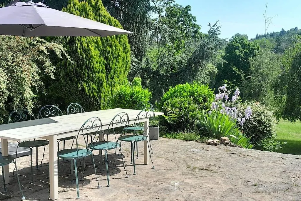 Holiday home Villa Au Calme Avec Grande Piscine Villerest