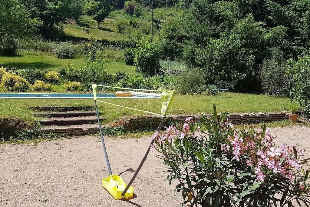 Villa Au Calme Avec Grande Piscine Villerest  0*, Villerest (Loire) France